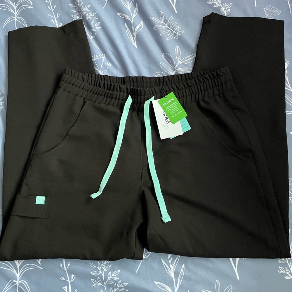 EXTRA 15% OFF 
NWT Garde-Malade Straight Leg Pants